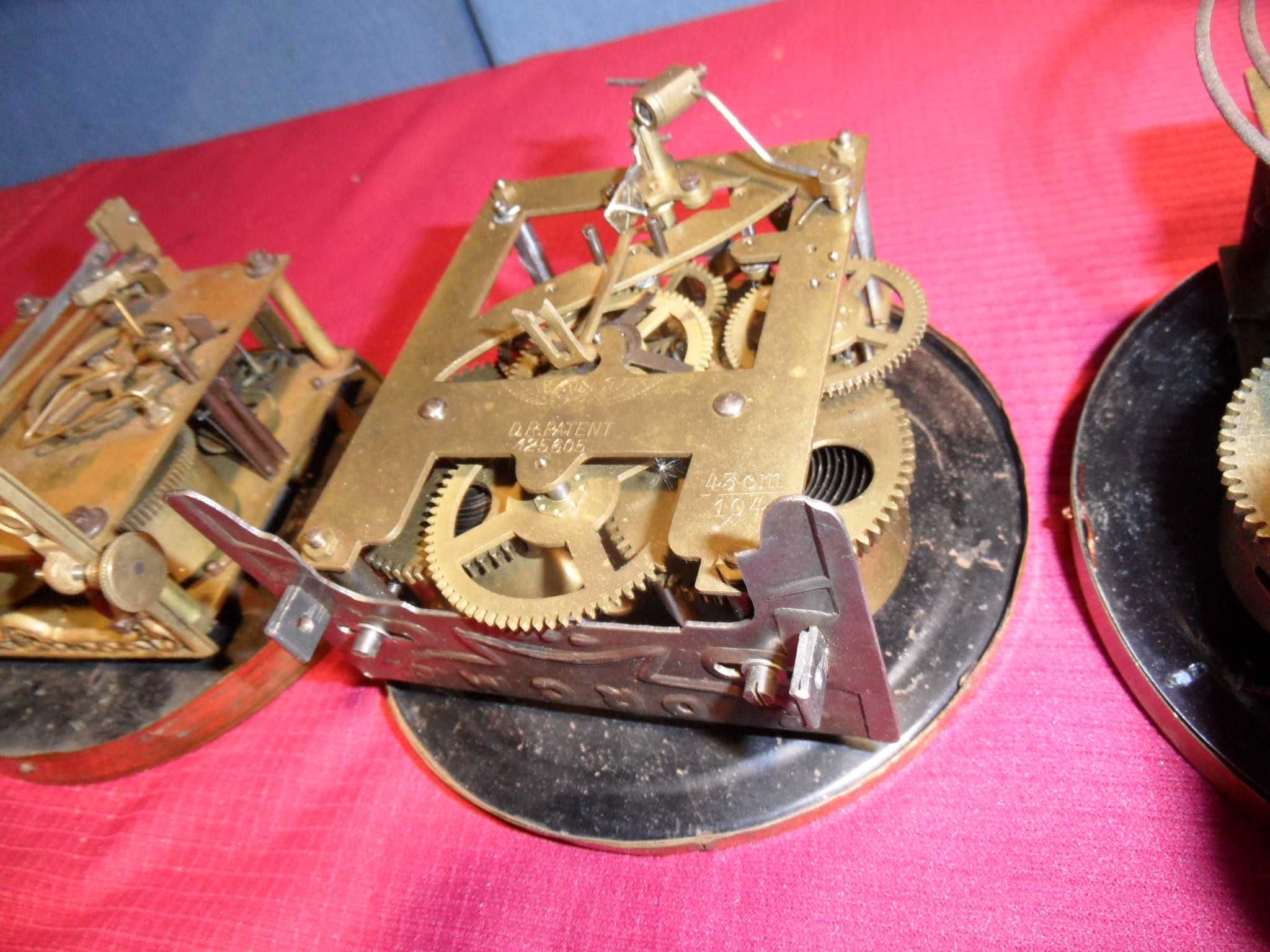 4 Mechanizmy Zegary Wiszące Kinzle Junghaus z Niemiec