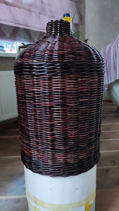 Плетений футляр на бутиль для води