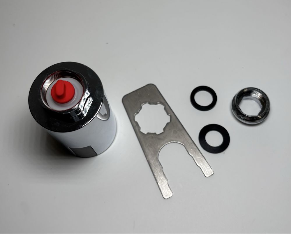 Inteligentny bezdotykowy adapter do kranu