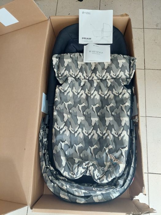 Cybex butterfly gondola jak nowa.