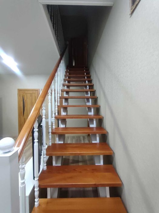 Продаж будинку з новим ремонтом. На 9 сотках землі. По вигідній ціні