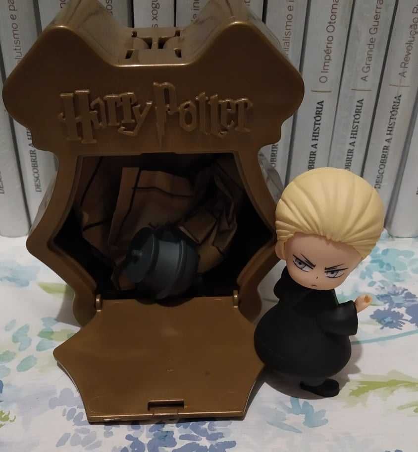 Boneco Draco e Cedric Cápsulas mágicas