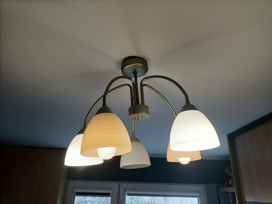 Żyrandol lampa sufitowa 5 punktów świetlnych zapalanie 2+3 żarowki E14
