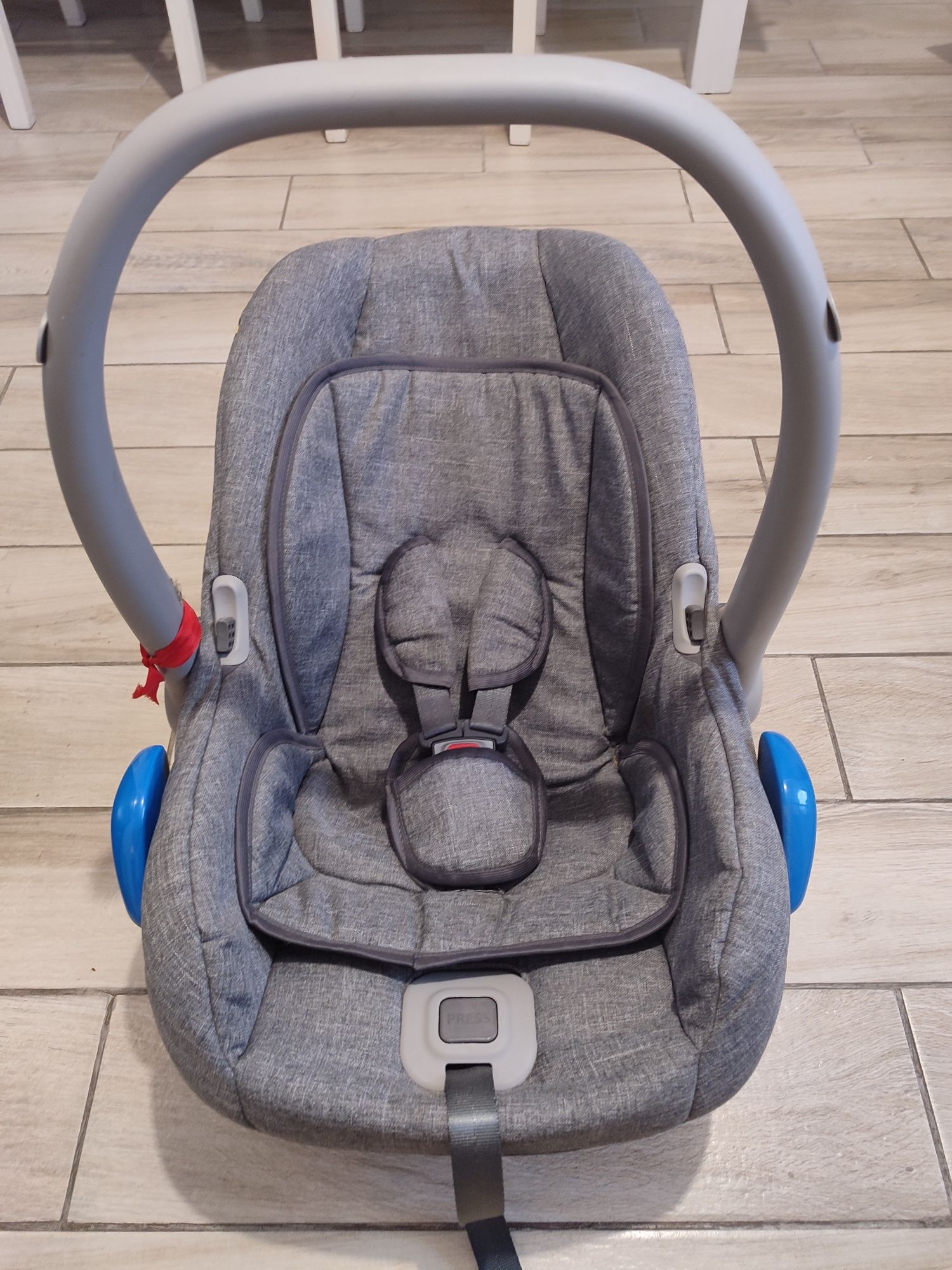 Fotelik nosidełko Baby Merc 0-13kg