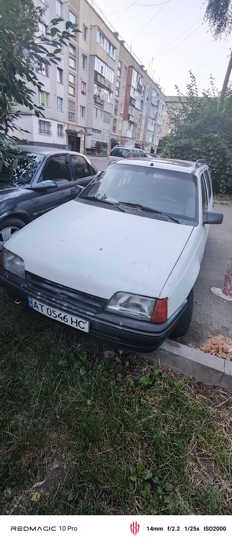 Опель кадет 1.6 бензин