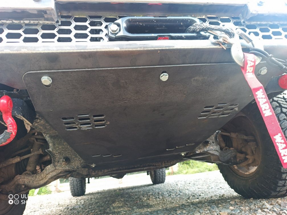 Zderzak Ford F150 wraz z osłonami