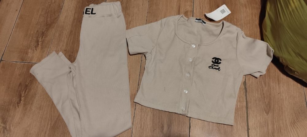 Komplet beżowy m/ L nowy