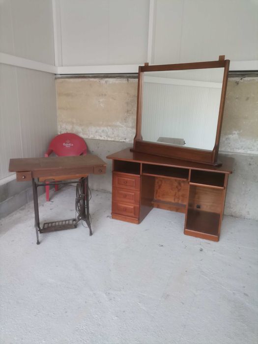 Mobília em bom estado