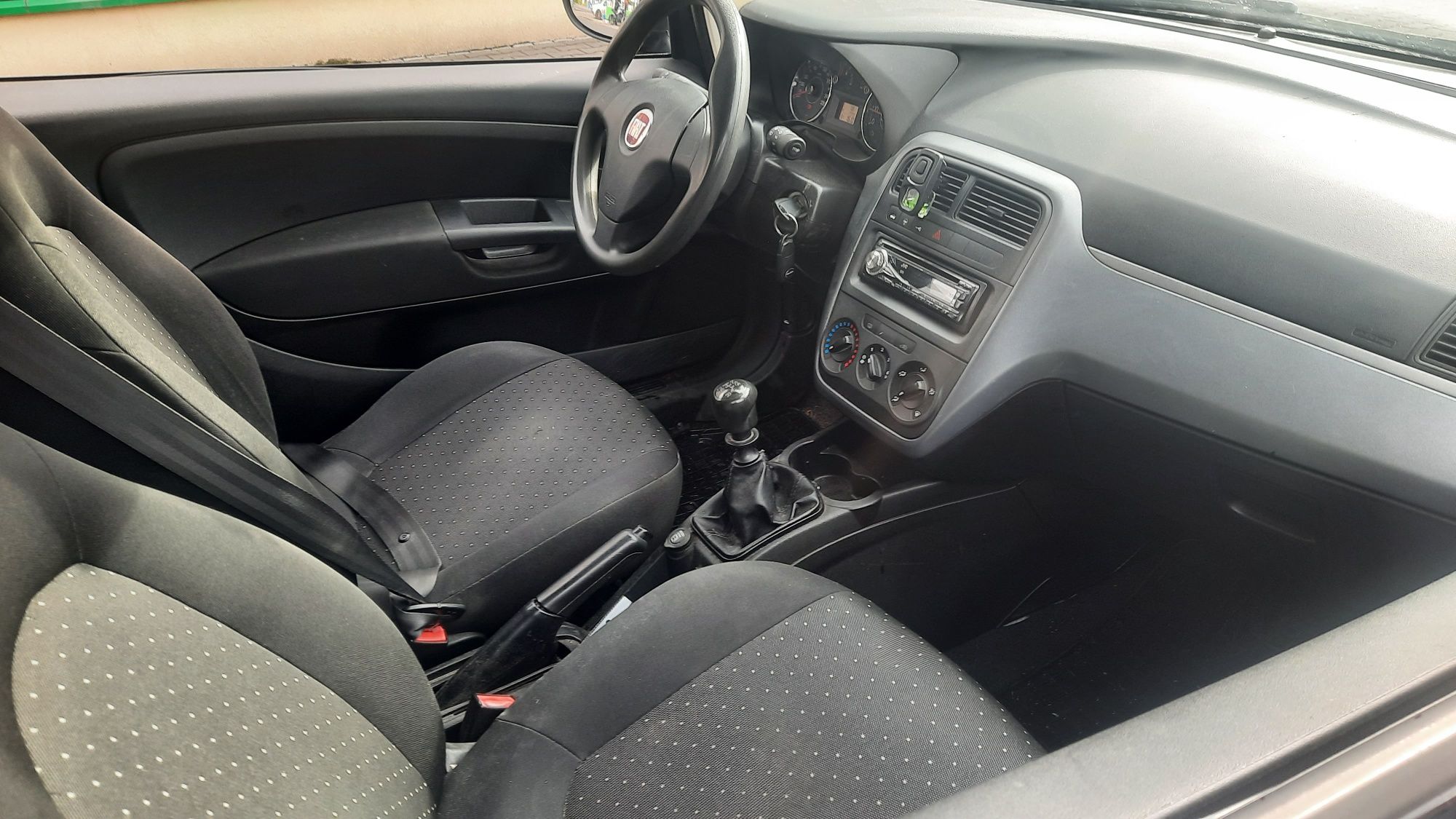Grande Punto, 1.4, 77PS + gaz sek. LPG, 2009 rok, nowe OC