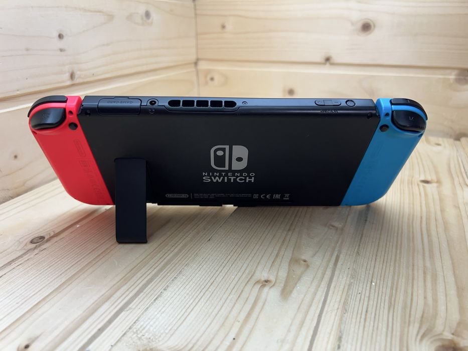 Ninteendo SWITCH V2 32 gb + 128 gb sd kart