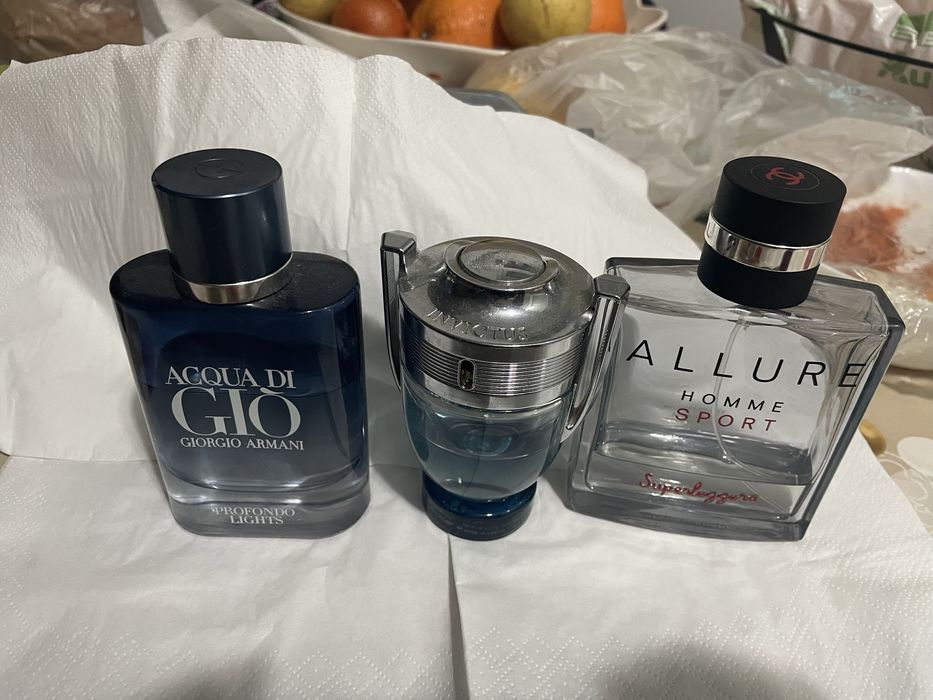 Vendo perfumes usados os 3 juntos