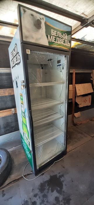 Холодильный шкаф витрина в Каменское 2018год