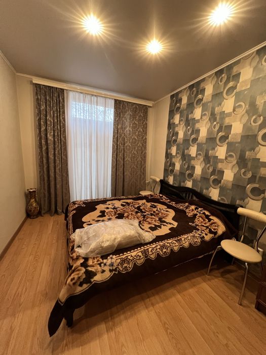Продам 3-х кімнатну квартиру на Югоці