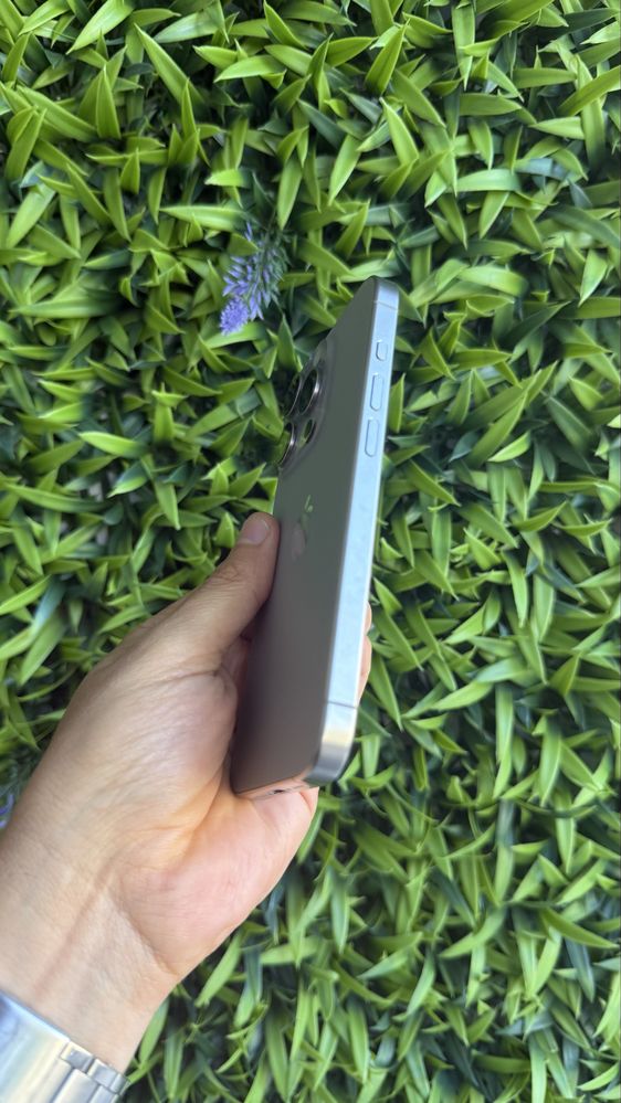 Apple iPhone 15 Pro (Grade A) 6.1″ 256GB - LOJA OVAR