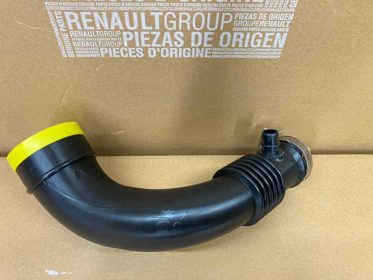 Патрубок повітряного фільтру на Renault Megane 2 1.9 dci 8200201615
