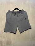 Сірі шорти Nike Standard Fit