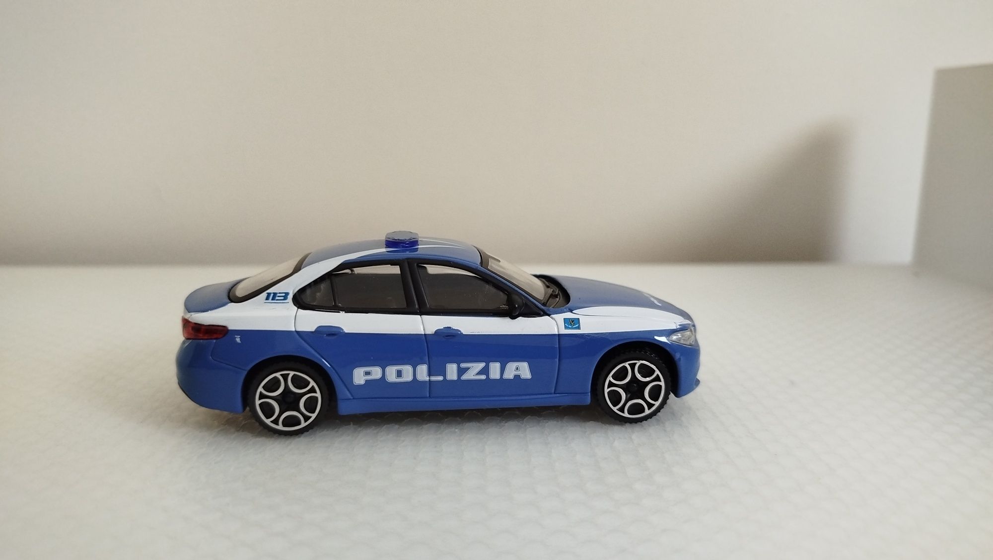 Miniatura Alfa Romeo Giulia 1/43 Nova