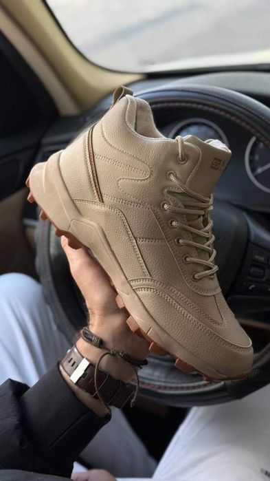 Зимові чоловічі черевики.