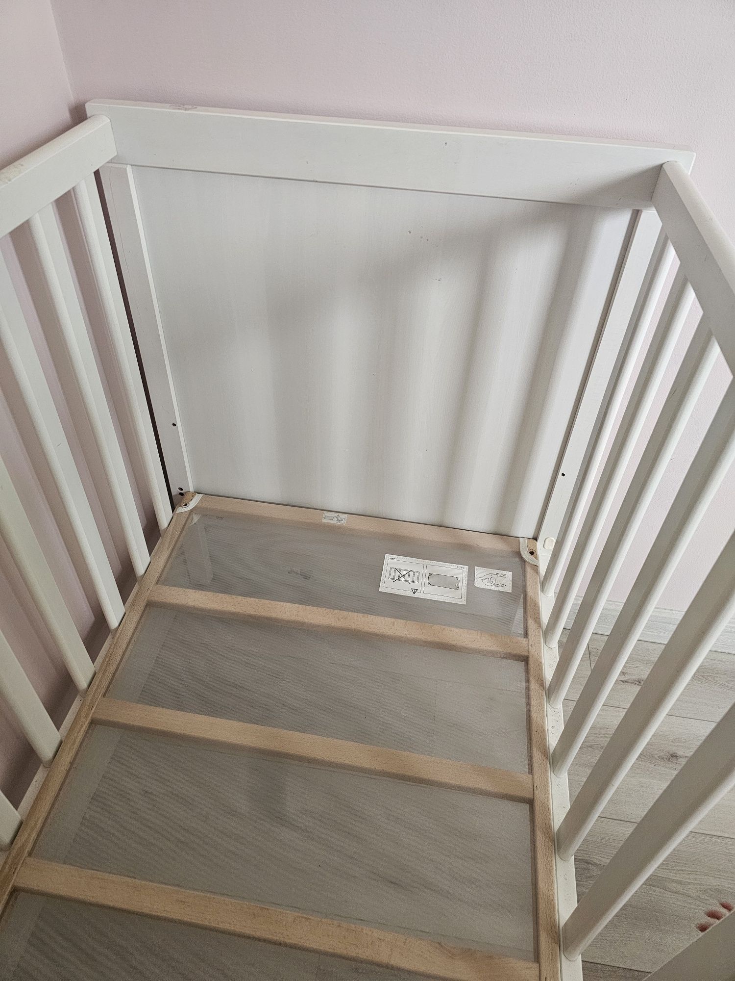 Białe Łóżeczko dziecięce Ikea