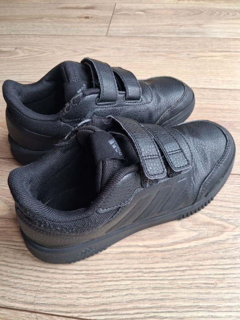 Buty sportowe firmy adidas rozm 34
