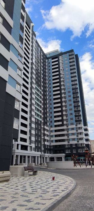 2-кімнатна квартира в зданому будинку ЖК "Скай Сіті" вул. Варненська