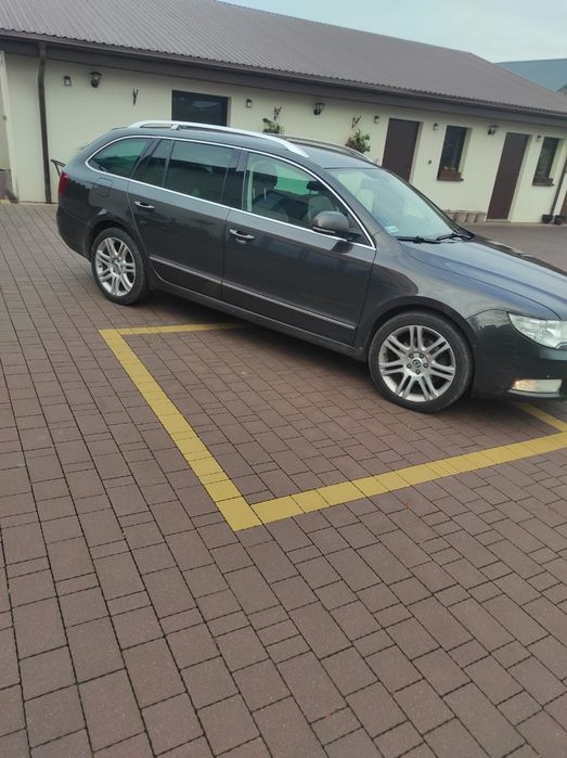 Skoda Superb rok 2011