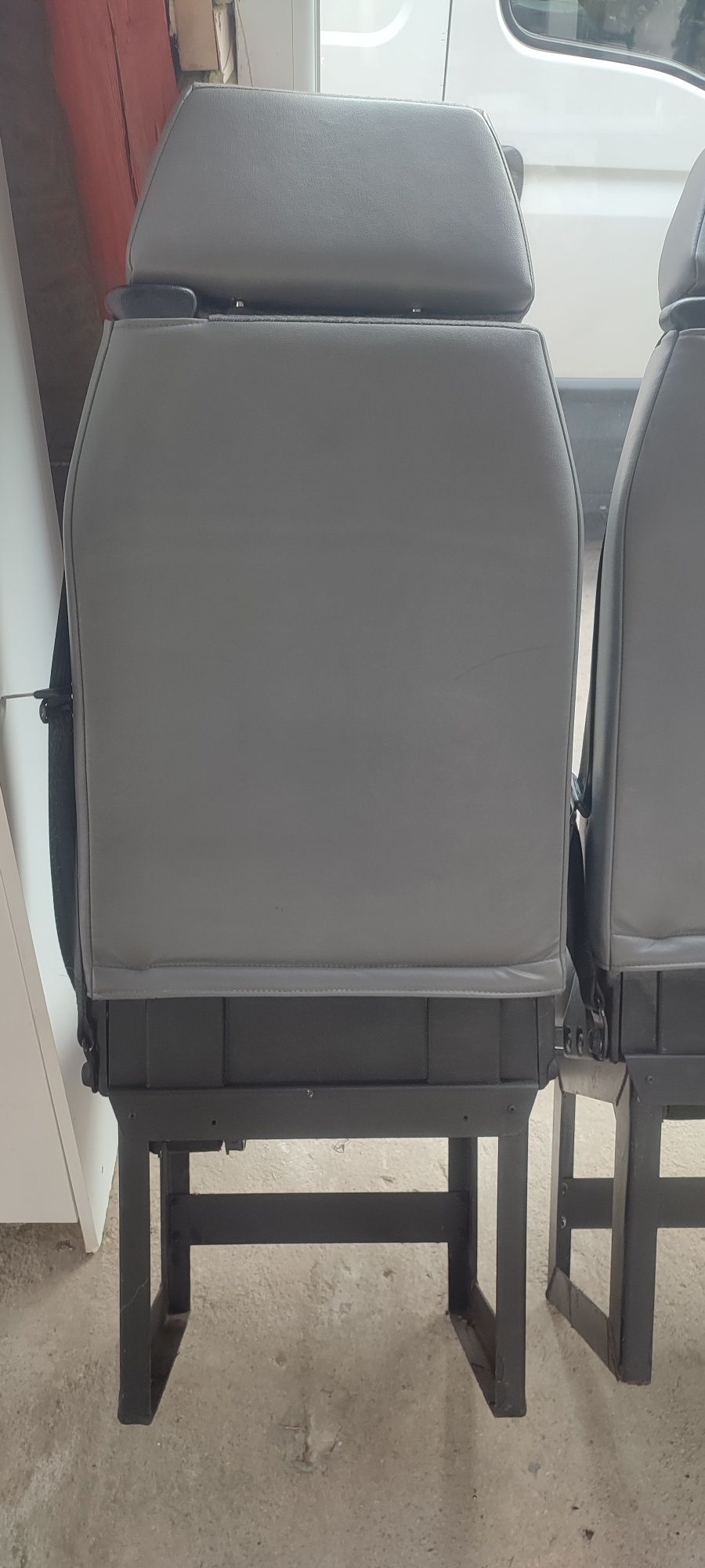 Siedzenia pojedyńcze do busa. Safety seats