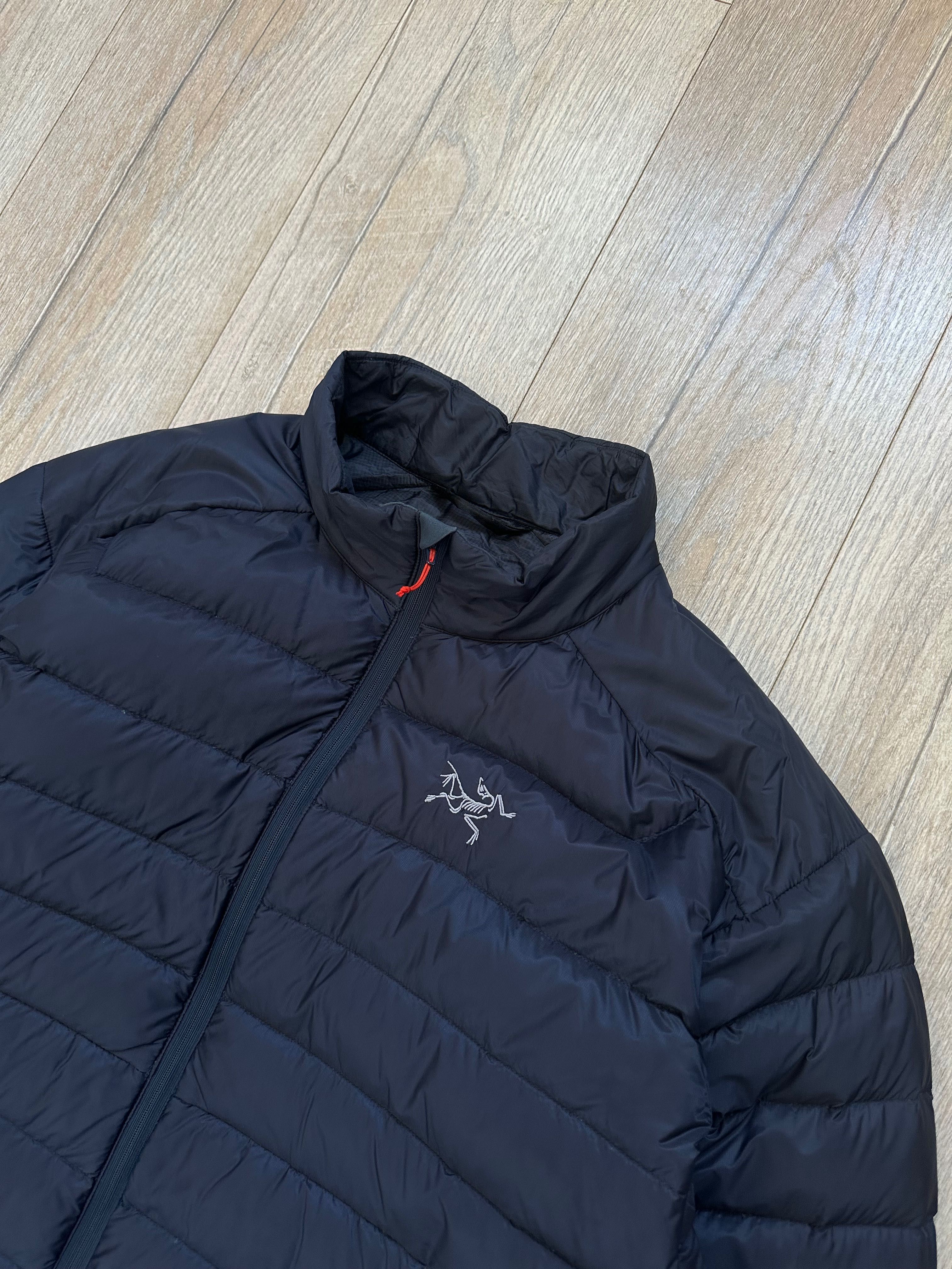 Пуховик arcteryx M-Л размер нюанс