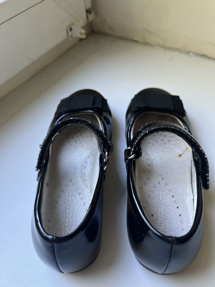 Туфли лаковые на девочку, Kormeckl, размер 27