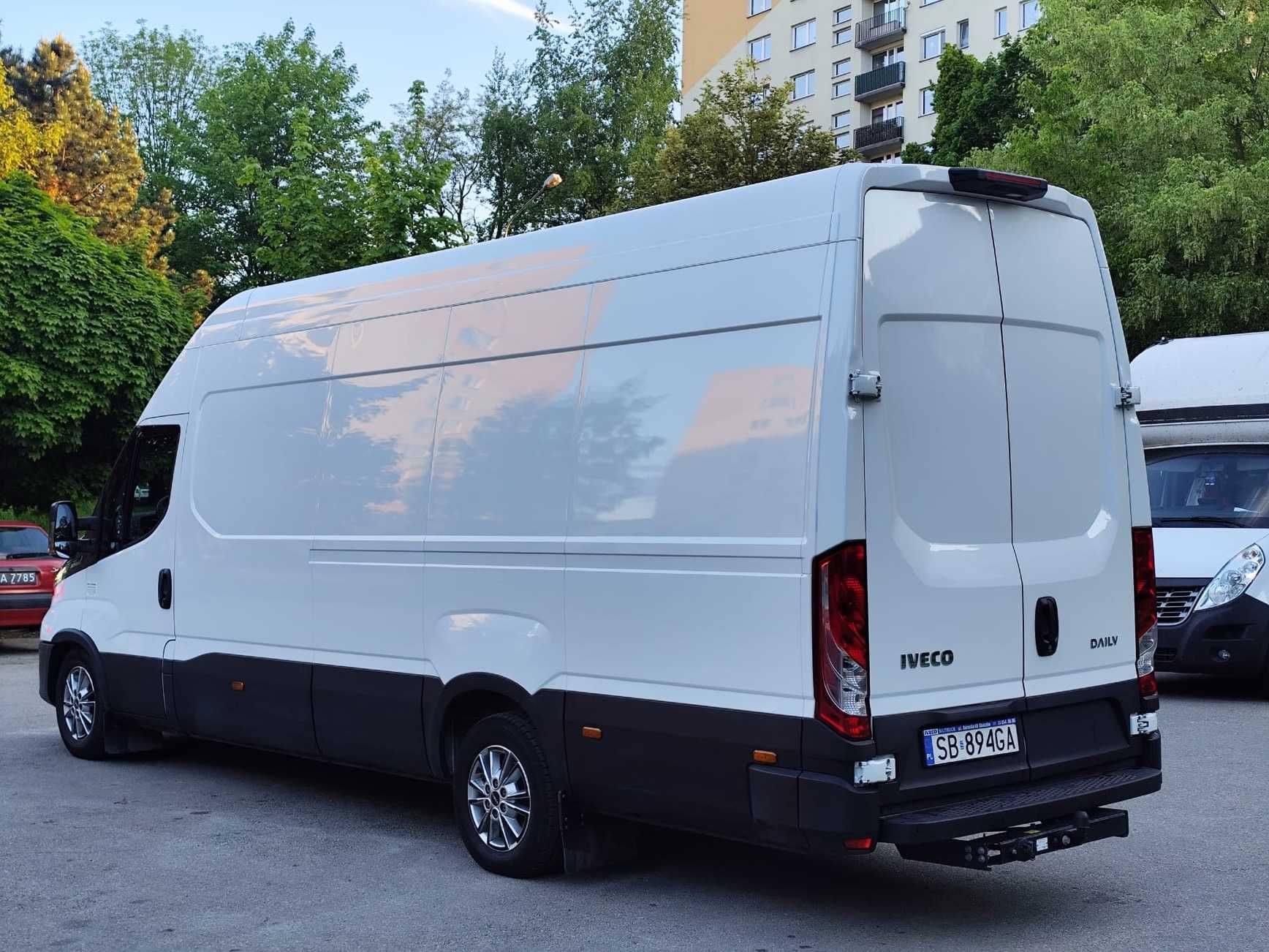 Cesja leasingu Samochód ciężarowy IVECO 35S18HA8 V