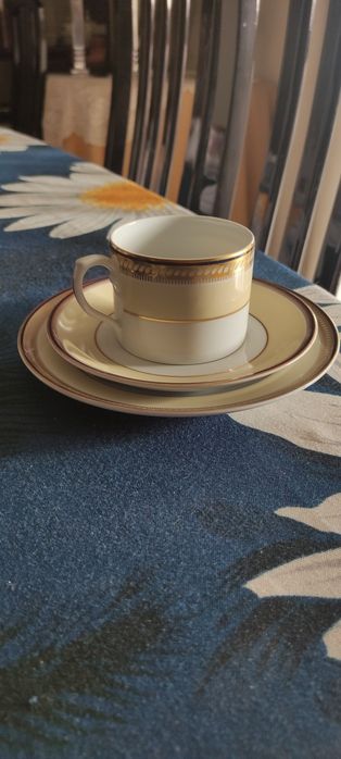 Conjunto de 1 chávena, pires e prato raso Vista Alegre Coleção Chiado