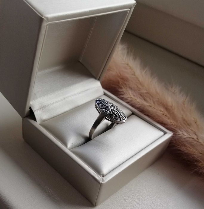 Stary srebrny piękny markazyty kamienie pierścionek srebro 17 18