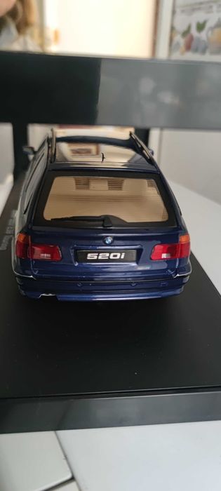 BMW E39  - Modelos 1/18 - touring carrinha 2 unidades