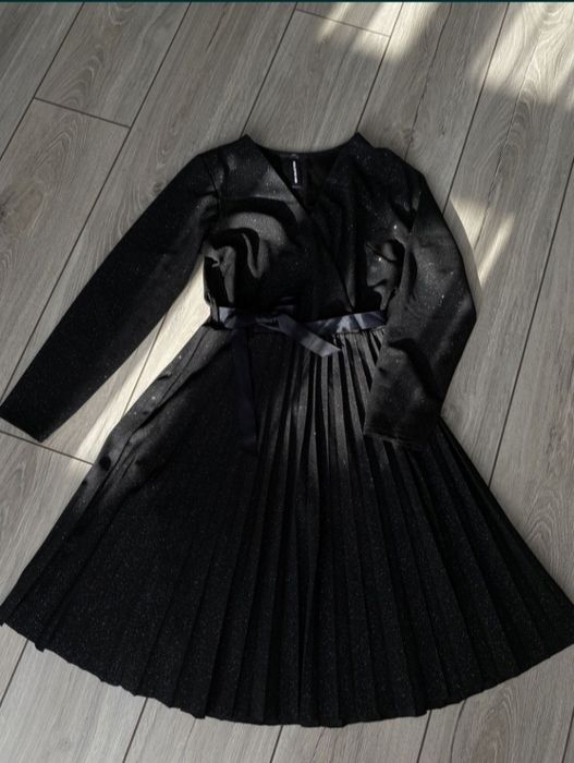 Продам сукню в хорошому стані