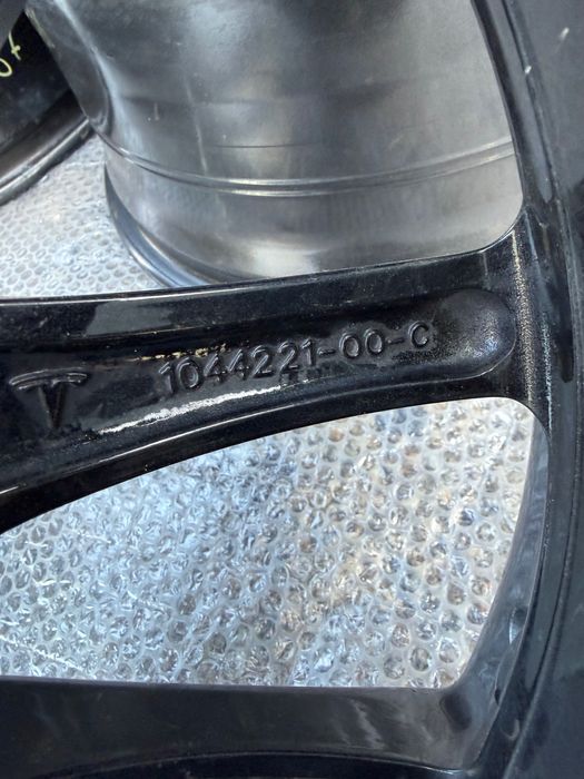 Felgi Aluminiowe TESLA 3 Lift Aero 5x114.3 ET40 8.5x18” KOMPLET !