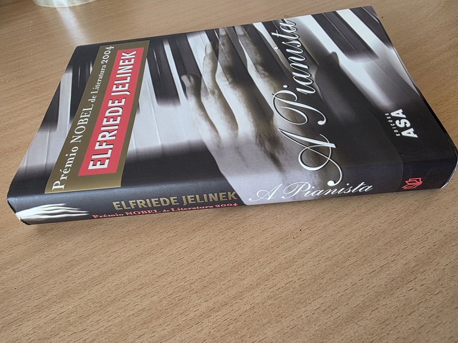 Livro "A Pianista" de Alfriede Jelinek