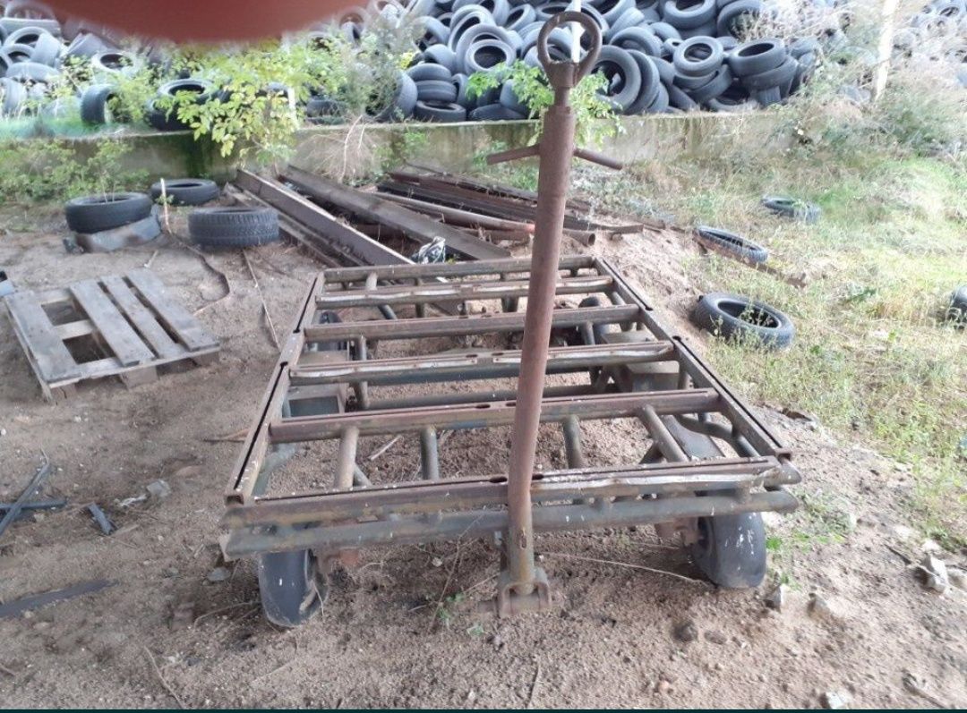 Zabytkowy Wózek do transportu bomb
