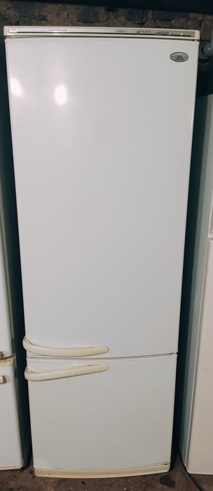 Холодильник Атлант 1,75 м.
