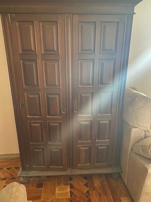 Armário rústico, ideal  para entrada ou quarto