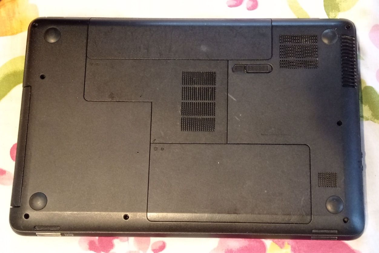 Laptop HP 2000-2D12SW