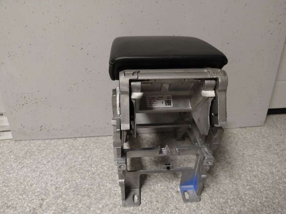 Podłokietnik Audi Q5 FY SUV 80A864283A