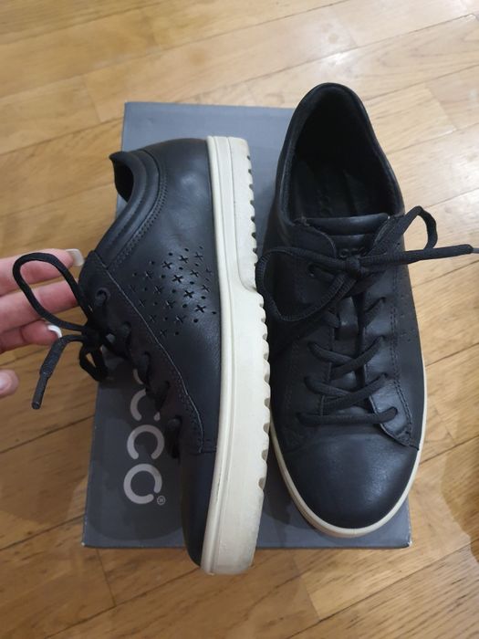 Б.у кеди 38р.,шкіряні кросівки ecco