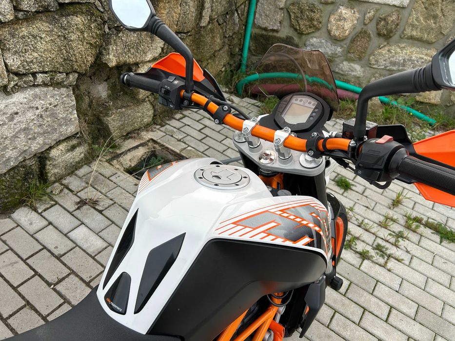 KTM Duke 390 ANO 2015
