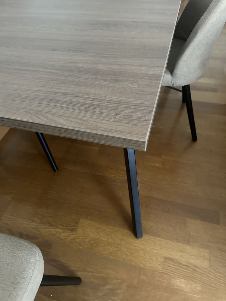 Mesa de sala de jantar