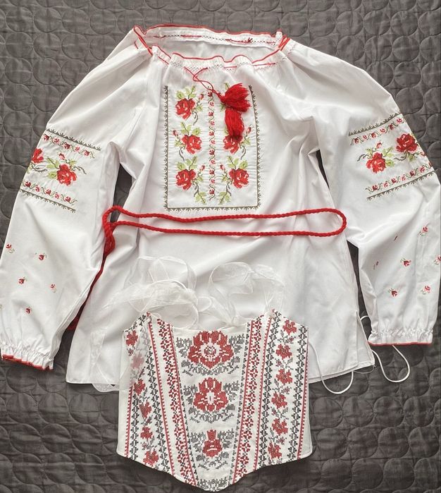 Вишиванка та корсет- вишиванка