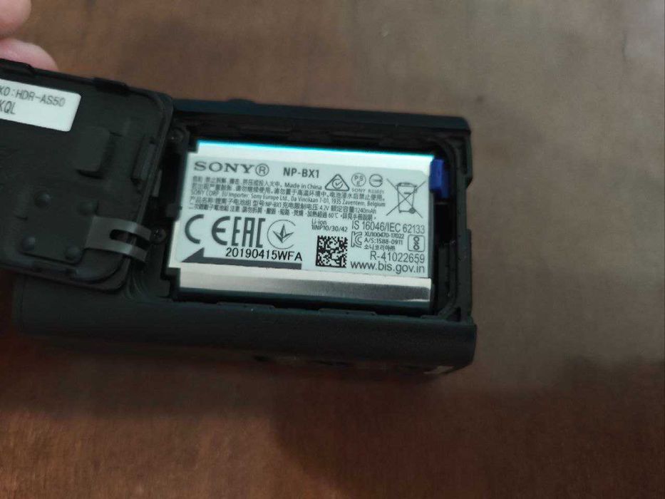 Экшин камера Sony HDR-AS50 + Водонепроницаемый аквабокс