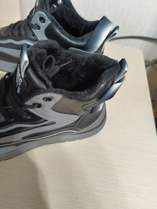 Нові Теплі ботінки 41 розмір