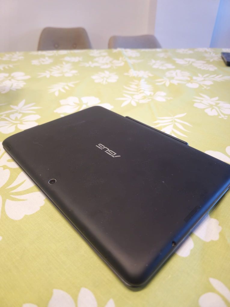 Tablet Asus K10 com Teclado – Funcional