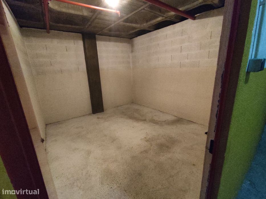 Arrumos/ Arrecadação/ Armazém - Boavista, Porto (Edifício Mota Galiza)