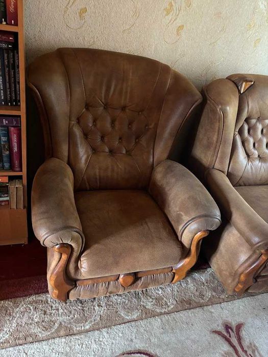 Диван та два кресла